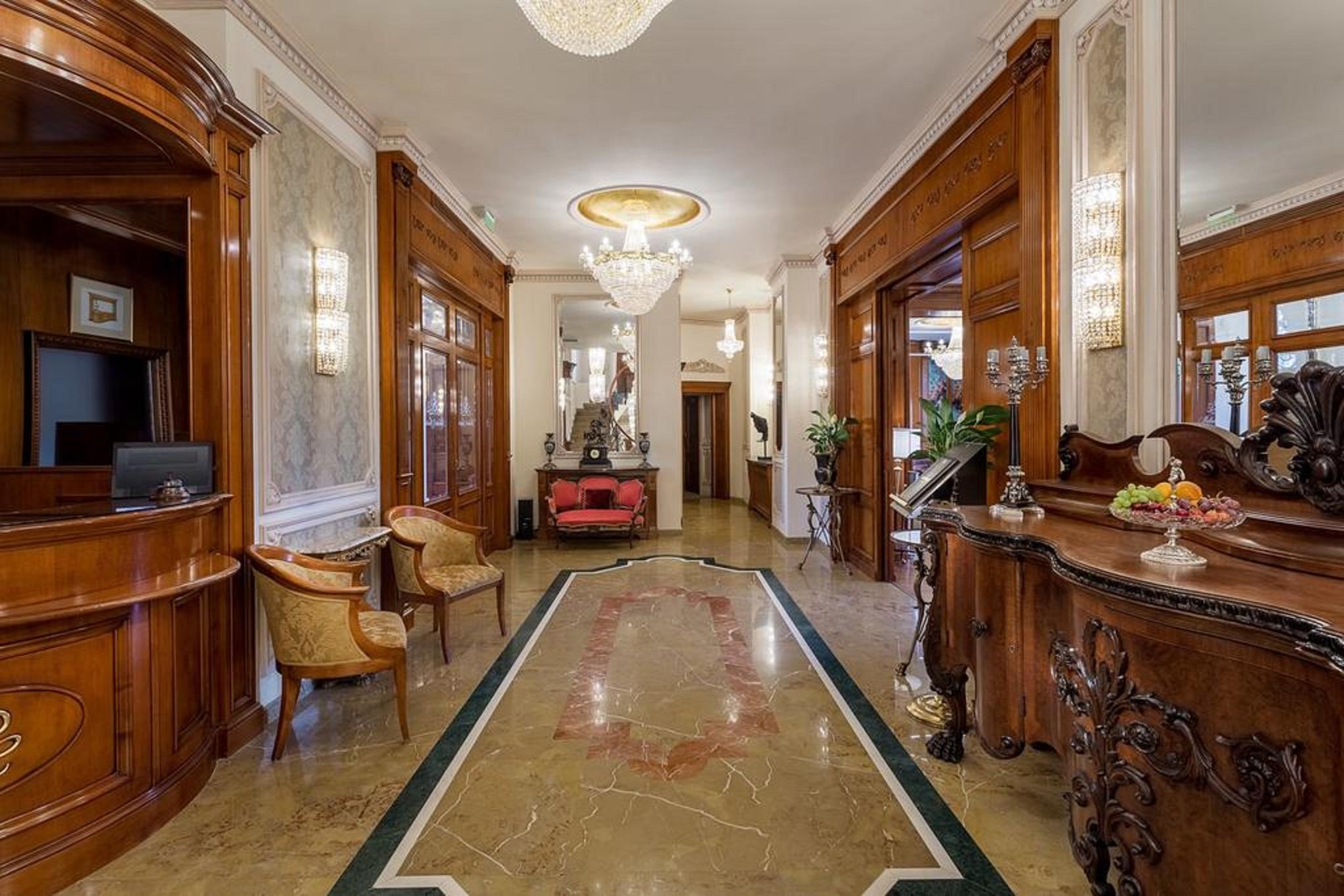 Suter Palace Heritage Boutique 5*